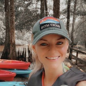 Meet your Posher, Brittany